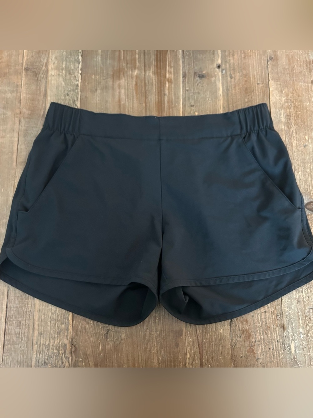 Columbia Women's Black Athletic Shorts with Side Pockets Medium EUC